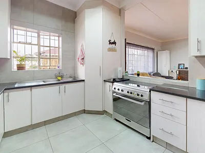 4 Bedroom House For Sale in Germiston - lfAp.webp