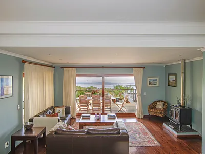 4 Bedroom House To Rent in Simons Town - 3V95.webp