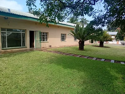 4 Bedroom House For Sale in Hectorspruit - xVpX.webp
