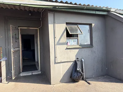 3 Bedroom House For Sale in Pennington - img
