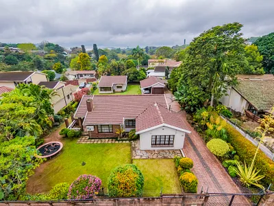 4 Bedroom House For Sale in Pinetown - img