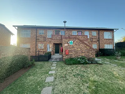 3 Bedroom Apartment To Rent in Benoni - DAJp.webp