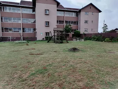 2.5 Bedroom Apartment To Rent in Durban - img