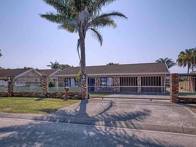 3 Bedroom House For Sale in Port Elizabeth - JSbQ.webp