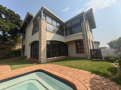 3 Bedroom Townhouse For Sale in Scottburgh - fHvd.webp