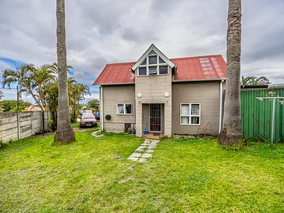 3 Bedroom House For Sale in East London - img