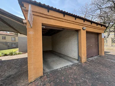 3 Bedroom Apartment For Sale in Bo-dorp, Rustenburg - img