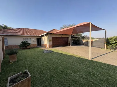 3 Bedroom House For Sale in Rustenburg - img