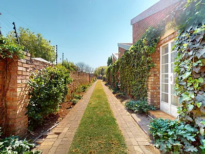 5 Bedroom House For Sale in Potchefstroom - img