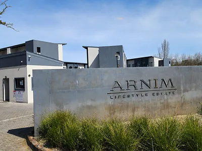 2 Bedroom Apartment To Rent in Brackenfell - BtpY.webp