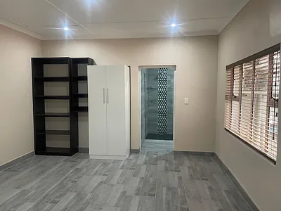 1 Bedroom House To Rent in Pinetown - Dk7A.webp