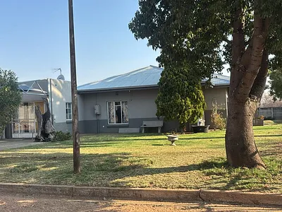 3 Bedroom House For Sale in Parys - img
