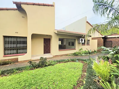 4 Bedroom House For Sale in Empangeni - SZpJ.webp