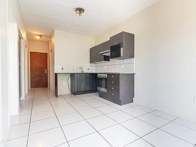 2 Bedroom Apartment To Rent in Sandton - dloC.webp