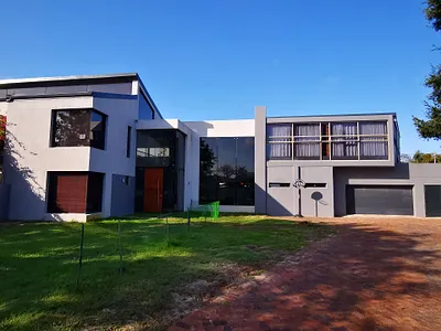 1 Bedroom Apartment To Rent in Cape Town - oUry.webp