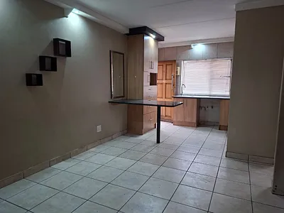 2 Bedroom Apartment For Sale in Vanderbijlpark - img