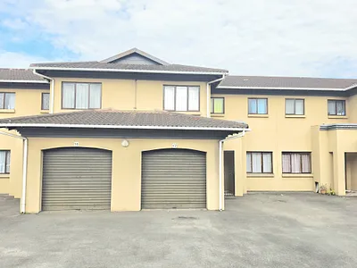 3 Bedroom Apartment For Sale in Richards Bay - Y370.webp