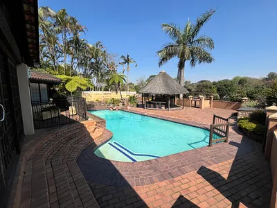 4 Bedroom House For Sale in Pinetown - hJBp.webp