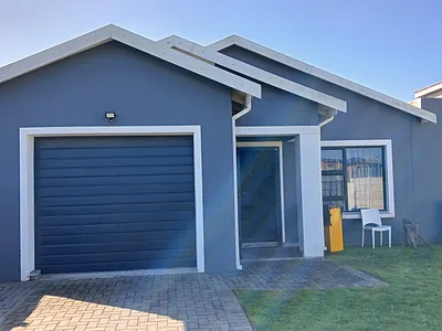 3 Bedroom House To Rent in Port Elizabeth - 3Fzh.webp
