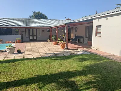 3 Bedroom House To Rent in Hermanus - 17to.webp
