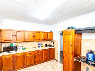 3 Bedroom House For Sale in East London - TxYU.webp