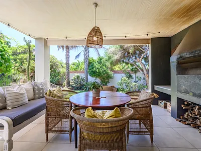 4 Bedroom House For Sale in Port Elizabeth - 6c7u.webp