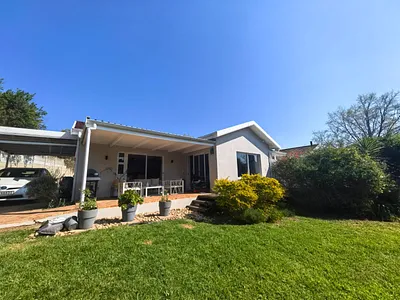 2 Bedroom Apartment To Rent in Somerset West - 1Q30.webp