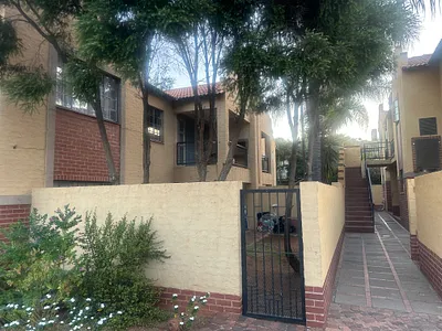 3 Bedroom Apartment To Rent in Rustenburg - L2qr.webp