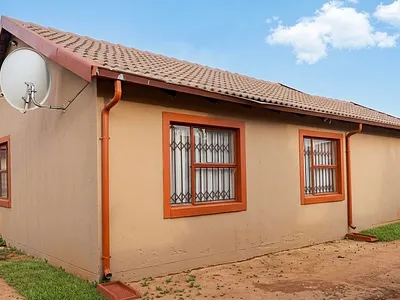 3 Bedroom House For Sale in Vereeniging - M7WP.webp
