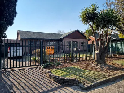 3 Bedroom House To Rent in Germiston - V0qD.webp