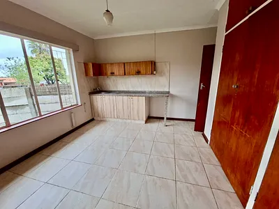 1 Bedroom House To Rent in Newcastle - dHCk.webp