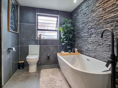 4 Bedroom House For Sale in Middelburg - img