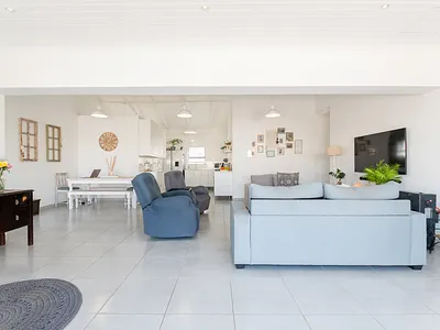 3 Bedroom House For Sale in Velddrif - 12aH.webp