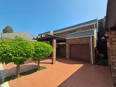 3 Bedroom Apartment For Sale in Newcastle - yxEu.webp