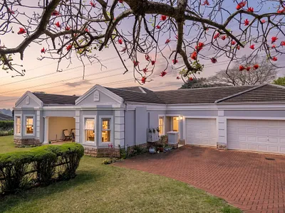 3 Bedroom Townhouse For Sale in Hillcrest - FfnP.webp