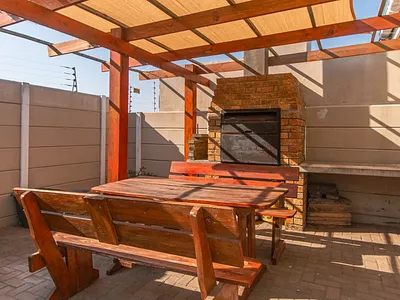 2 Bedroom Townhouse For Sale in Blouberg - Nzph.webp