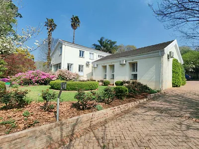 5 Bedroom House For Sale in Howick - yq8W.webp