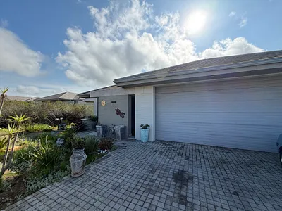 3 Bedroom House For Sale in Mossel Bay - SS5Z.webp