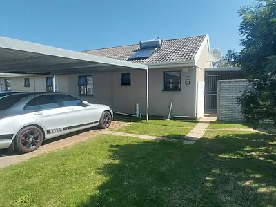 2 Bedroom House For Sale in East London - qeqB.webp