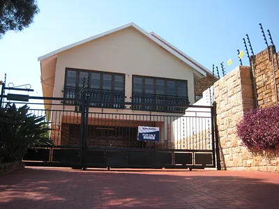 5 Bedroom Townhouse For Sale in Pretoria - Tp8A.webp
