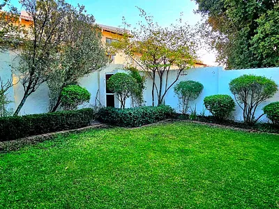 3 Bedroom Townhouse To Rent in Sandton - mM4Q.webp