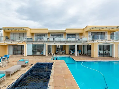 6 Bedroom House For Sale in Umhlanga - Kf5T.webp