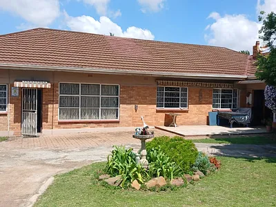 6 Bedroom House For Sale in Boksburg - swi7.webp