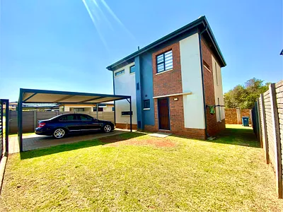4 Bedroom House For Sale in Pretoria - 6NBb.webp