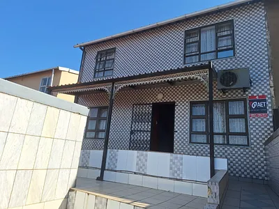 3 Bedroom House For Sale in Pietermaritzburg - yXN9.webp