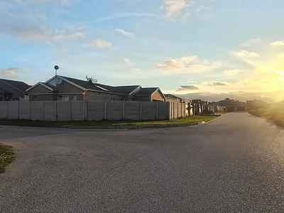 3 Bedroom House For Sale in Port Elizabeth - g3wT.webp