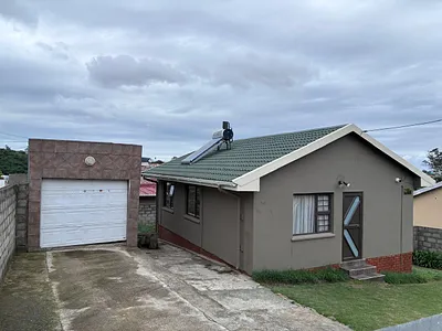 3 Bedroom House For Sale in East London - pH37.webp