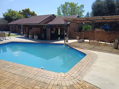 3 Bedroom House For Sale in Johannesburg - 8QJS.webp