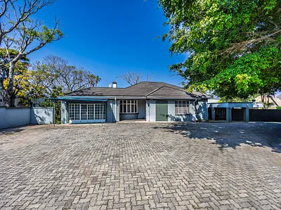 8 Bedroom House For Sale in East London - WWbw.webp