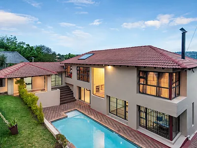 4 Bedroom House For Sale in Roodepoort - GXlB.webp